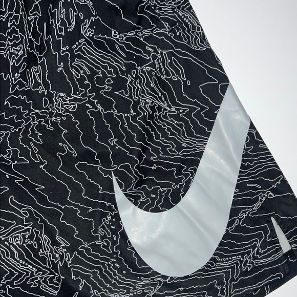 Nike Men's Drifit Black Patterned Athletic Shorts - Picture 4 of 11